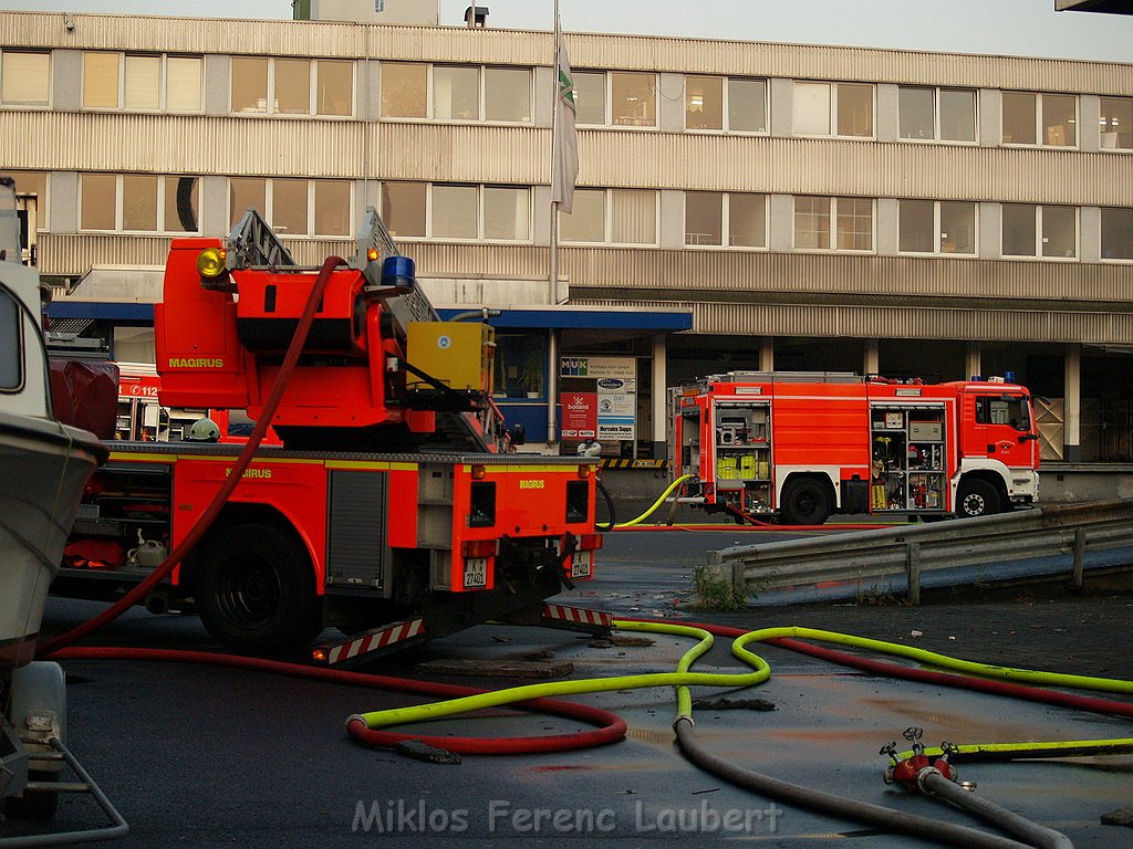 Grossbrand Halle auf dem Grossmarkt Koeln P774.JPG